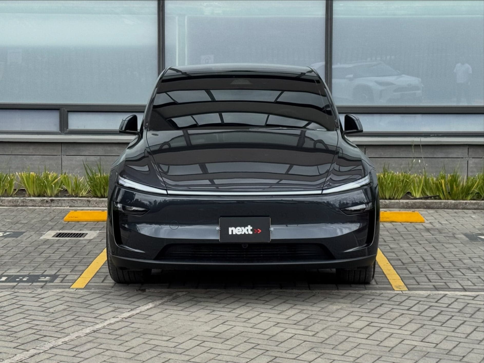 Tesla MODEL Y PREMIUM REAR-WHEEL DRIVE 2026
